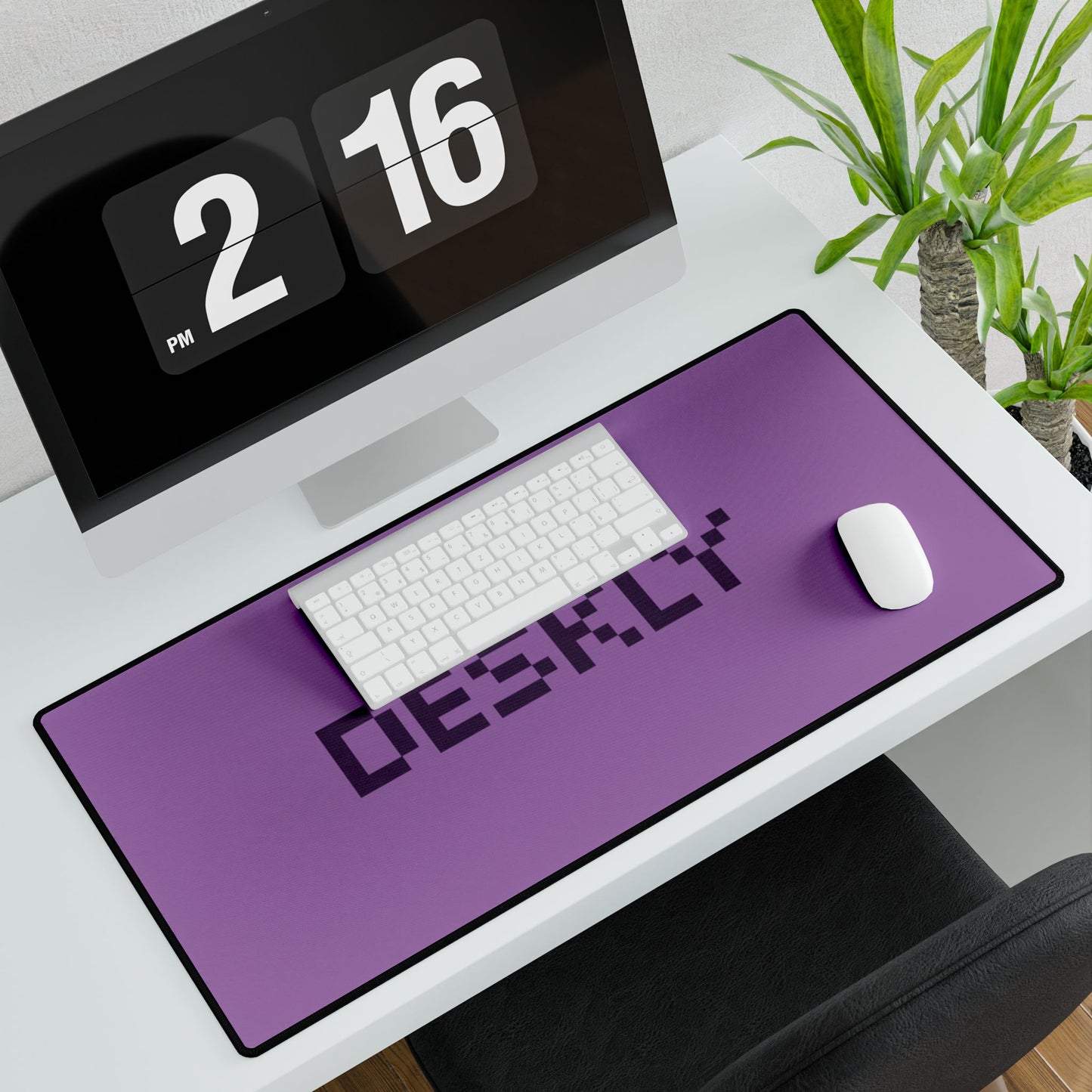 Plum Signature Deskly